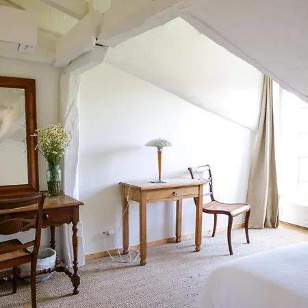 Couette-café Casaviel 3*