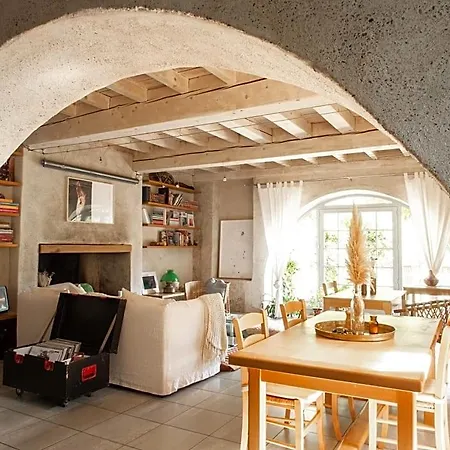 Casaviel Bed & Breakfast
