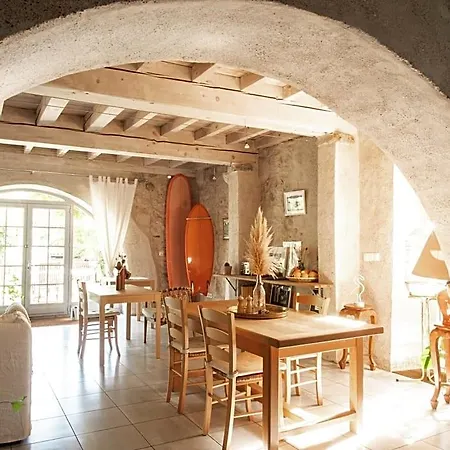 Casaviel Bed & Breakfast